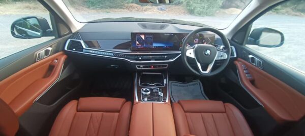 BMW X7 XDrive 40d 2024 for Rent | Luxury SUV for Weddings & Local Travel in Delhi NCR - Image 3