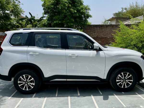 Mahindra Scorpio N 2025 – Premium SUV Rental for Weddings & Travel in Delhi NCR - Image 3
