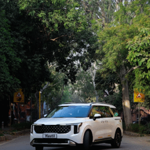 Kia Carnival Limousine Plus Rental in Delhi NCR | Weddings, Corporate & Outstation Travel