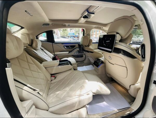 Mercedes-Maybach S580 4MATIC Rental in Delhi NCR | Weddings, Corporate & Luxury Travel - Image 4