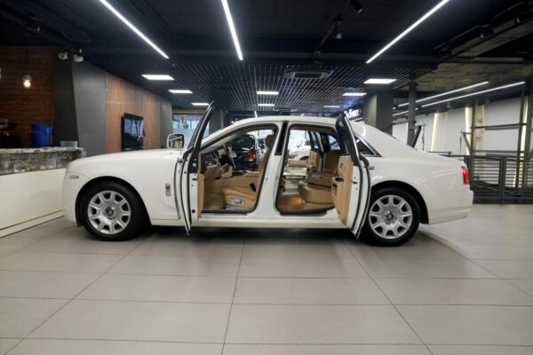 Rolls-Royce Ghost Rental in Delhi NCR | Weddings, Corporate & Luxury Travel - Image 5
